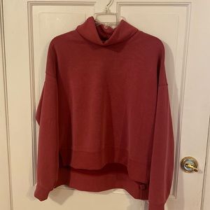 Lululemon Pullover turtleneck